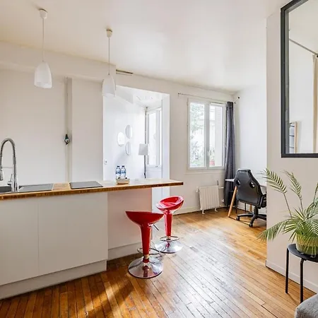 3rd Arrondissement Temple Republique Apartment